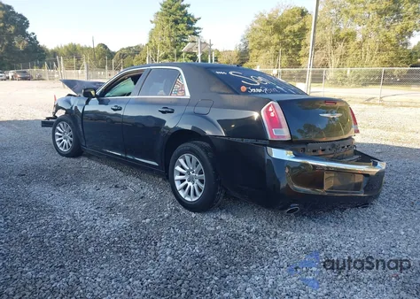 2014 Chrysler 300 z USA, uszkodzony, nr VIN 2C3CCAAG3EH252919